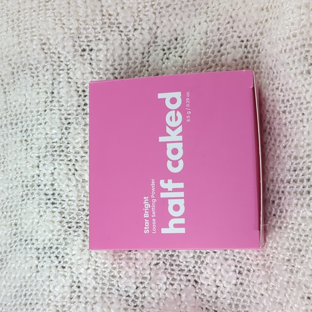 Half Caked Star Bright Loose Setting Powder in Pink, 8.5g/0.29oz - Picture 4 of 10